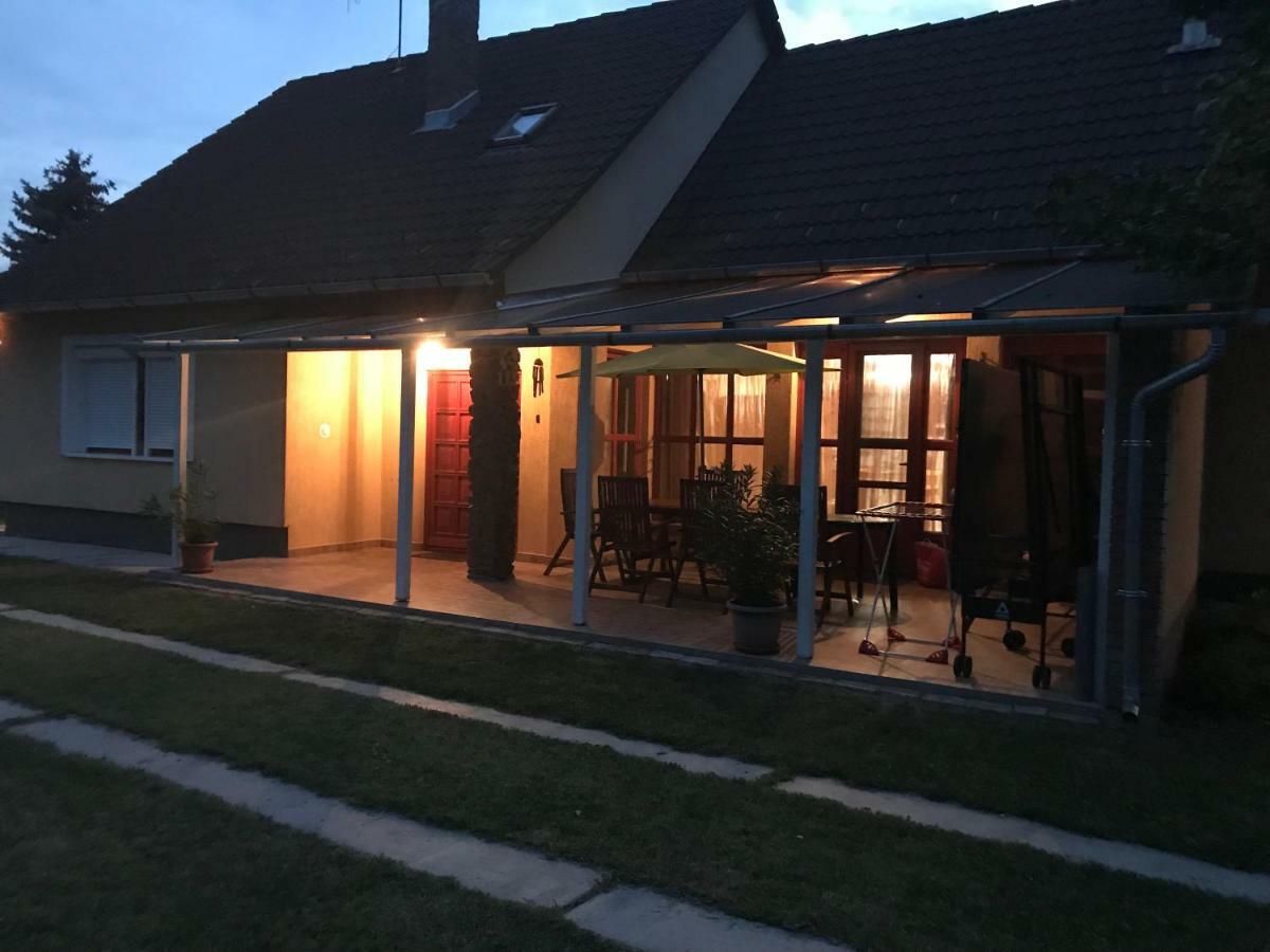 Viharsarki Apartman 久洛 外观 照片